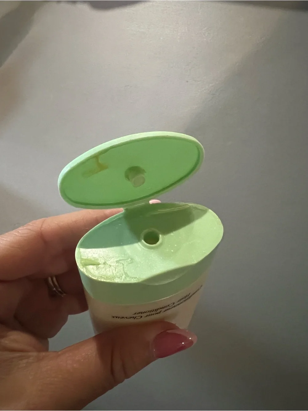Bvlgari Eau Parfumée au Thé Vert hair conditioner